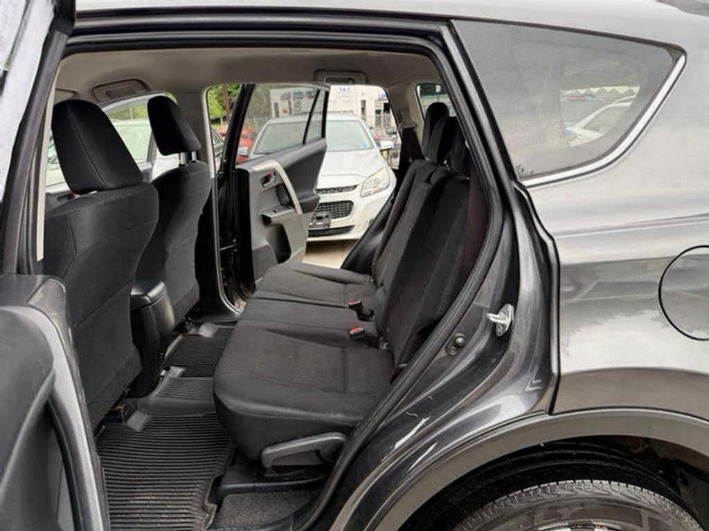 2017 Toyota RAV4 - $15,995