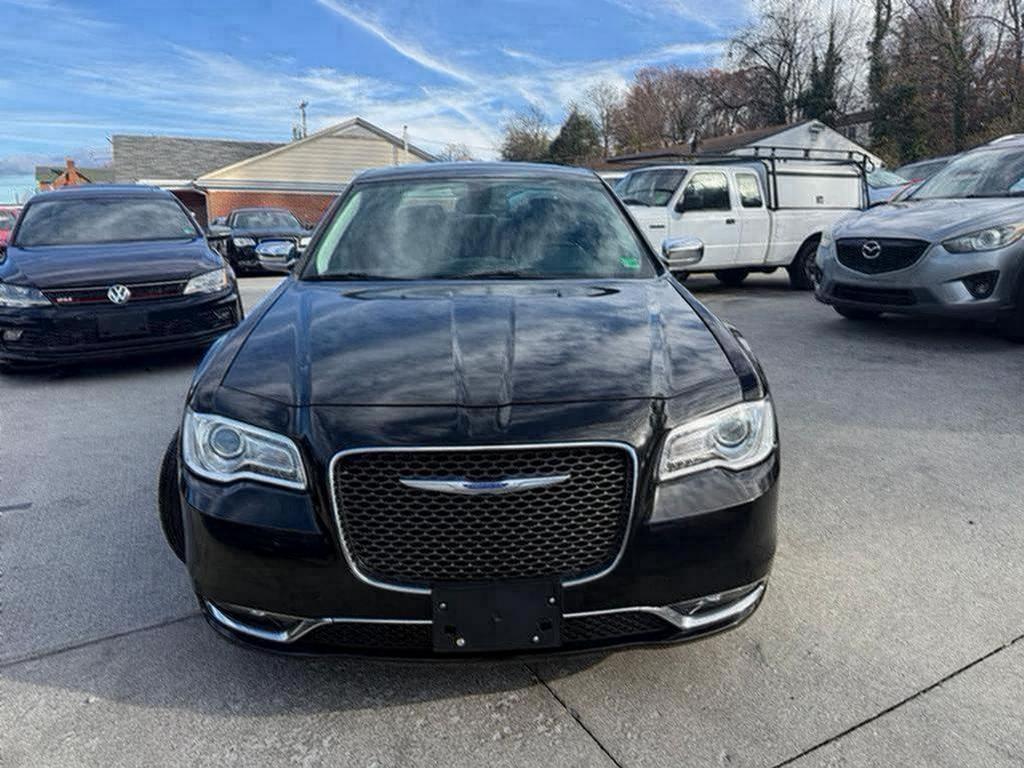 2020 Chrysler 300 - $13,500