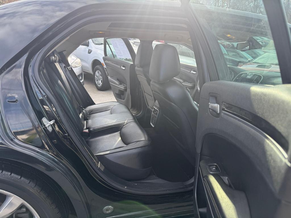 2020 Chrysler 300 - $13,500