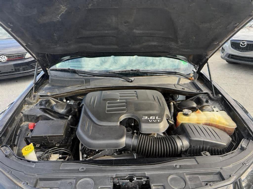 2020 Chrysler 300 - $13,500