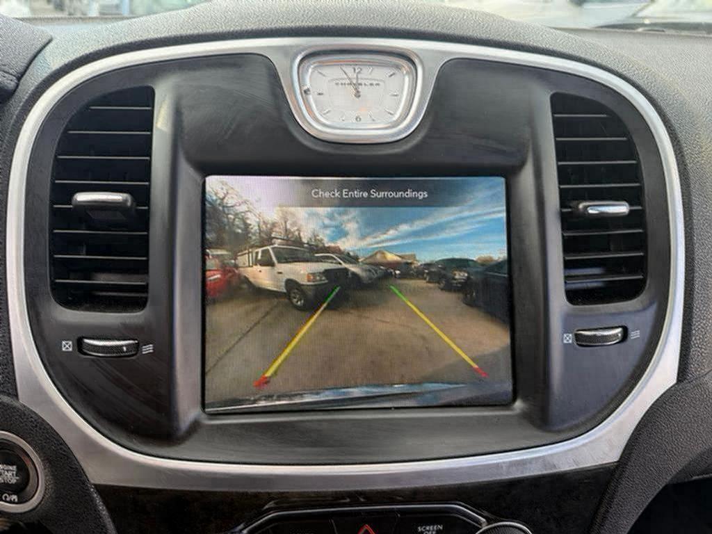 2020 Chrysler 300 - $13,500