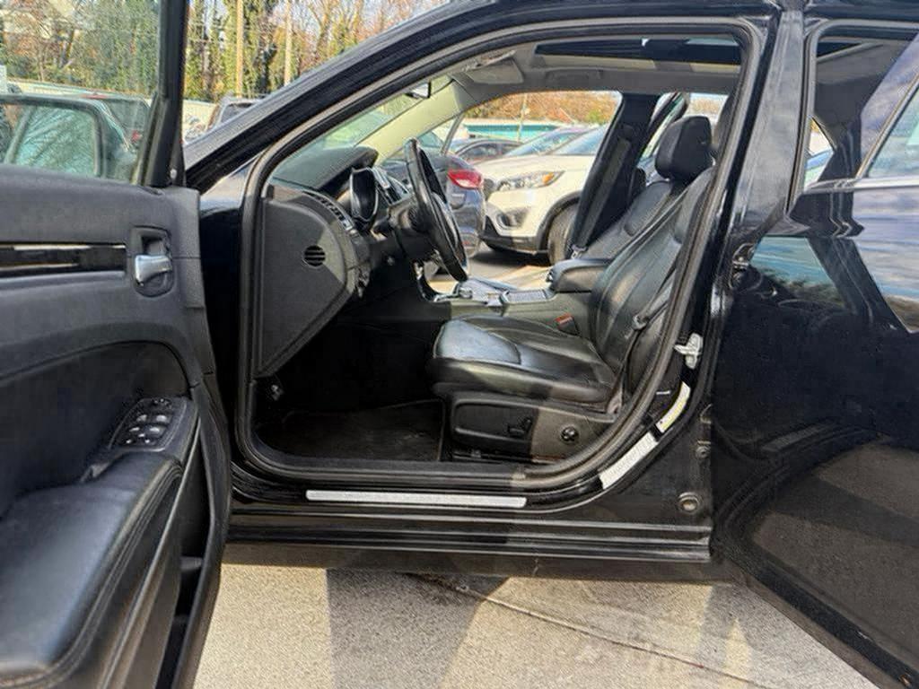 2020 Chrysler 300 - $13,500