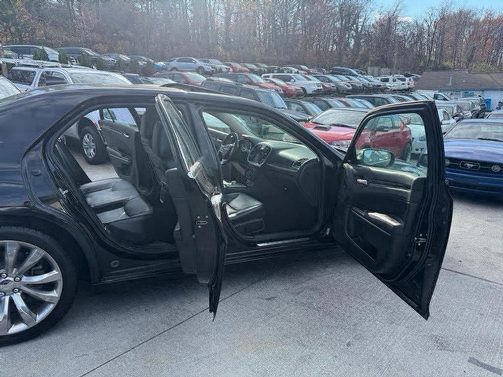 2020 Chrysler 300 - $13,500
