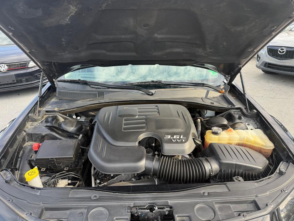 2020 Chrysler 300 - $13,500