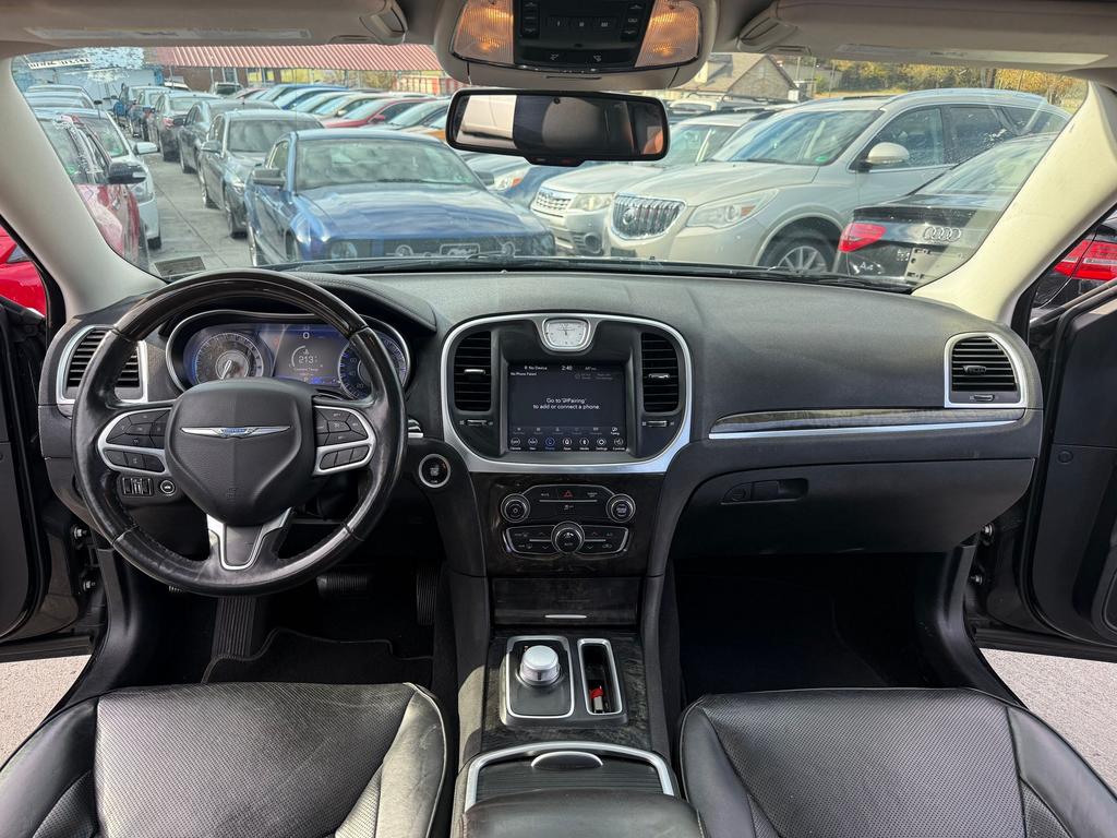 2020 Chrysler 300 - $13,500