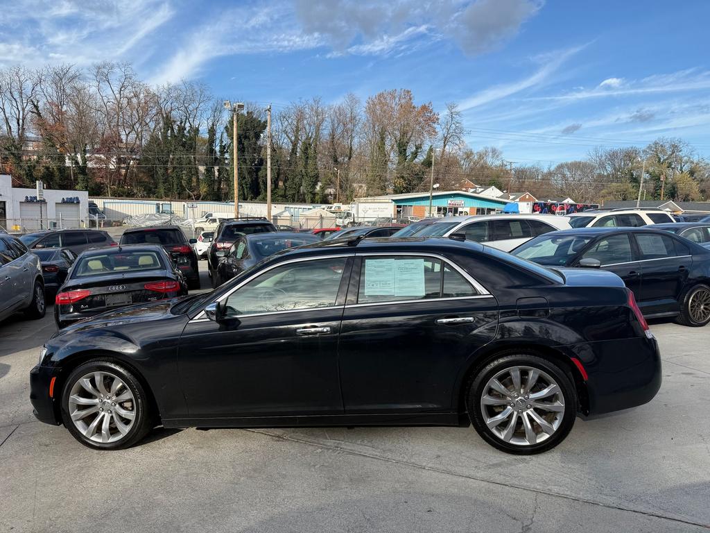 2020 Chrysler 300 - $13,500
