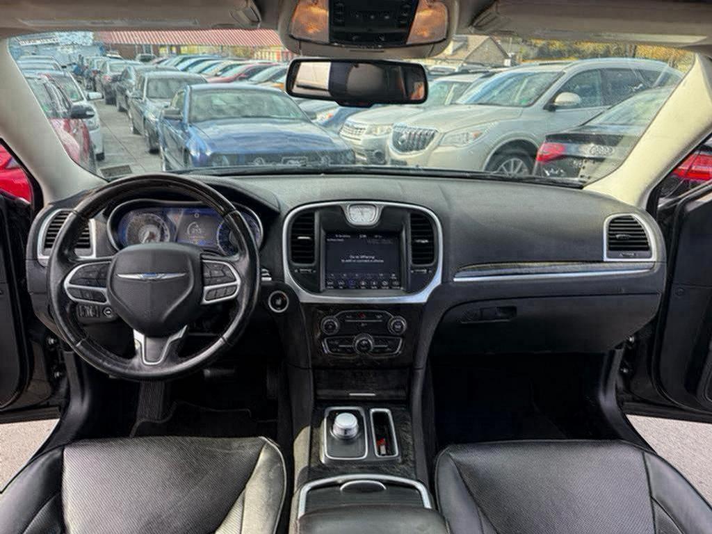 2020 Chrysler 300 - $13,500