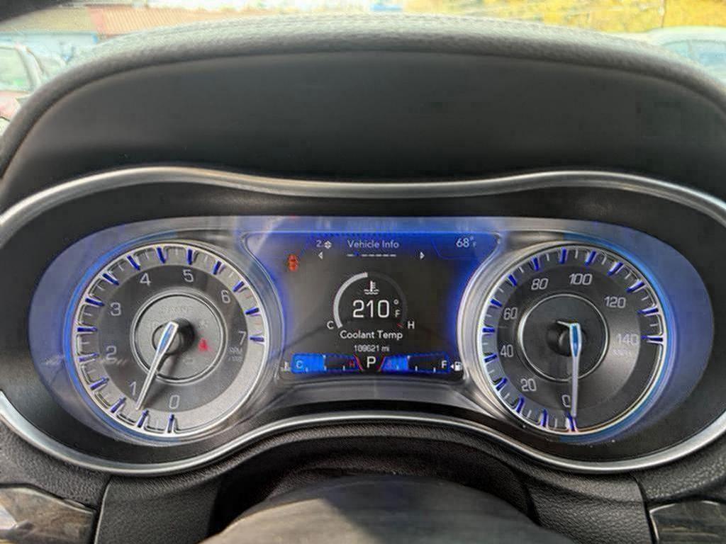 2020 Chrysler 300 - $13,500