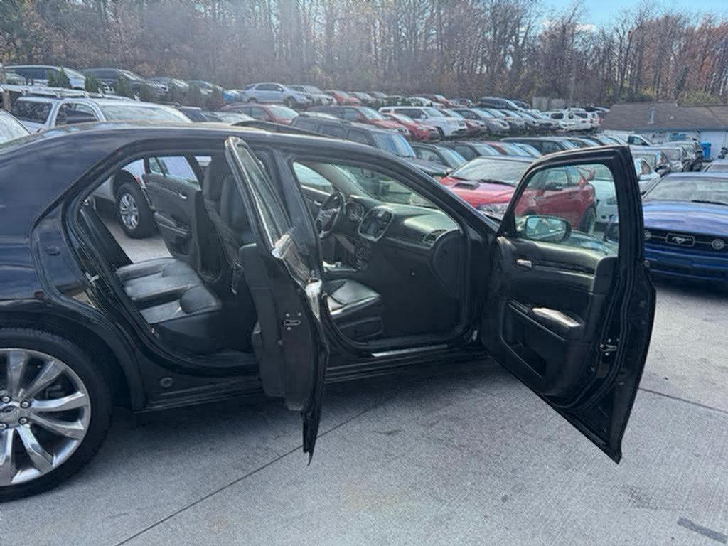 2020 Chrysler 300 - $13,500