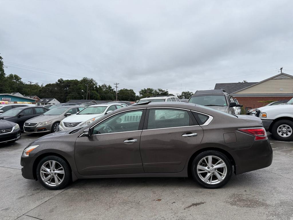 2015 Nissan Altima - $8,500