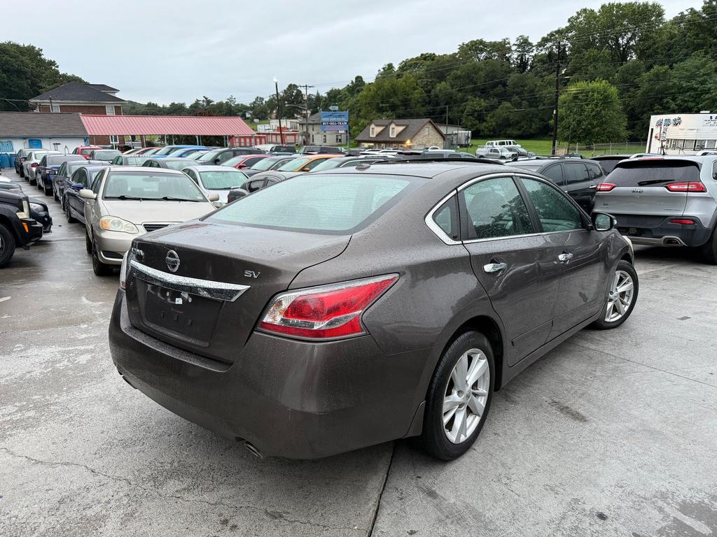 2015 Nissan Altima - $8,500