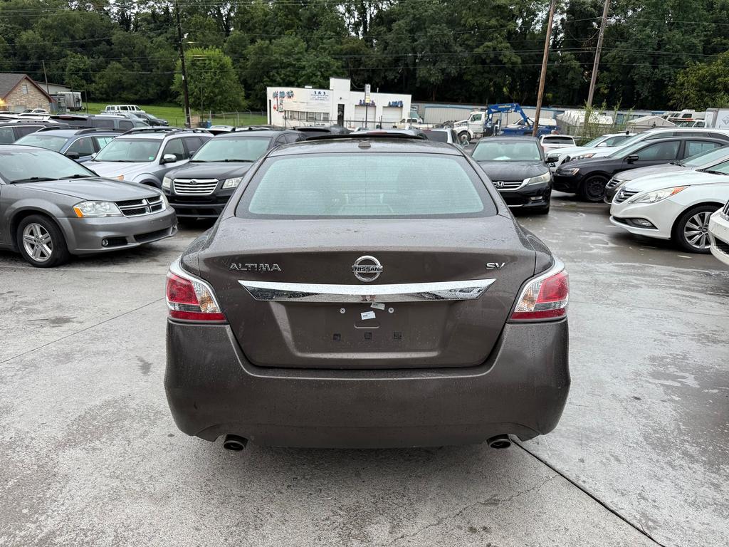 2015 Nissan Altima - $8,500