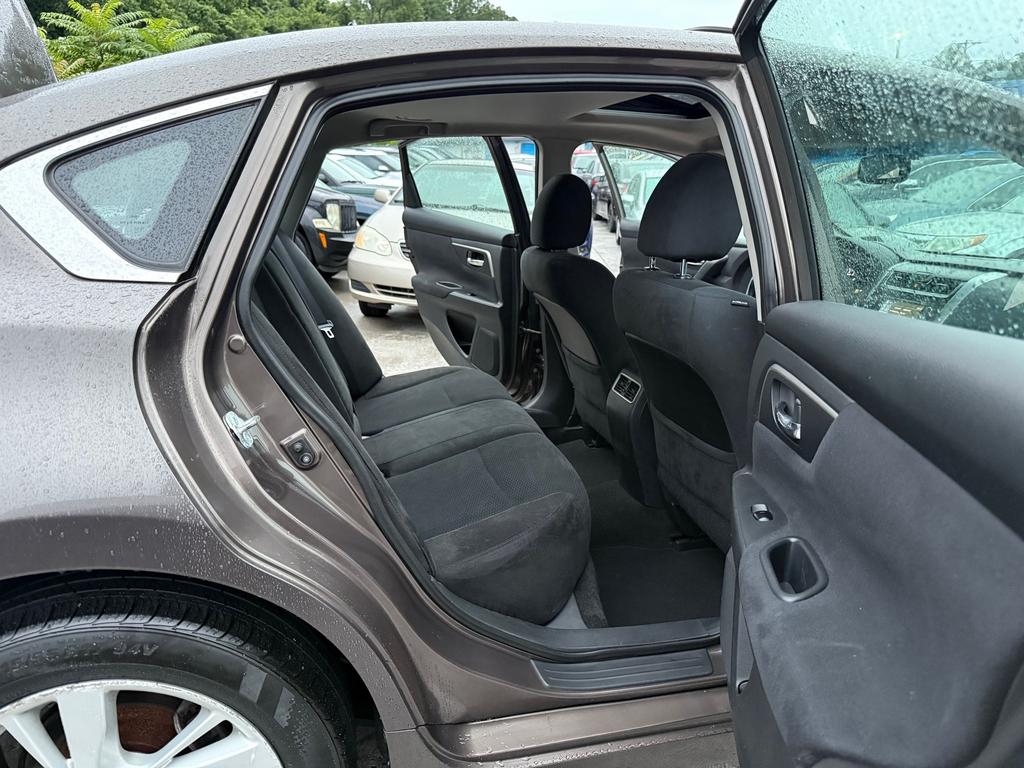 2015 Nissan Altima - $8,500