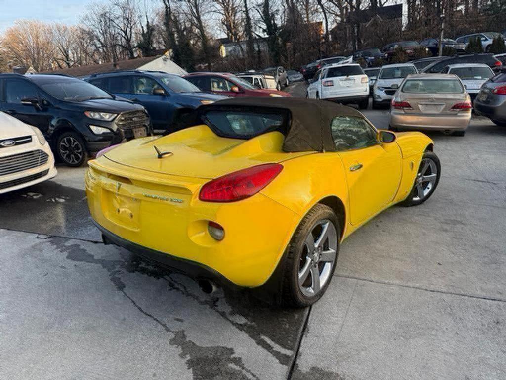 2008 Pontiac Solstice - $5,995