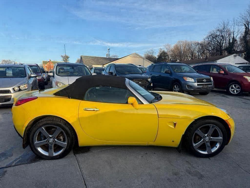 2008 Pontiac Solstice - $5,995