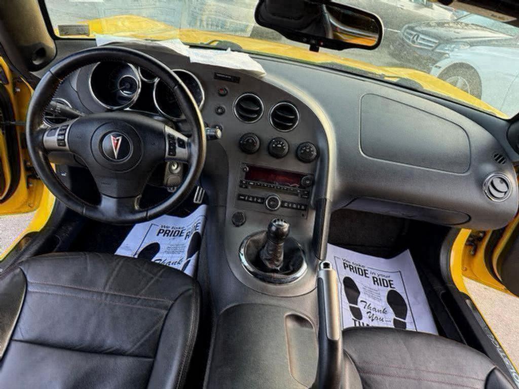 2008 Pontiac Solstice - $5,995