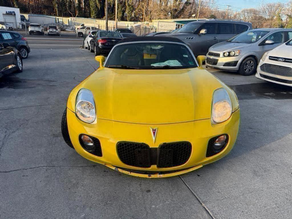 2008 Pontiac Solstice - $5,995