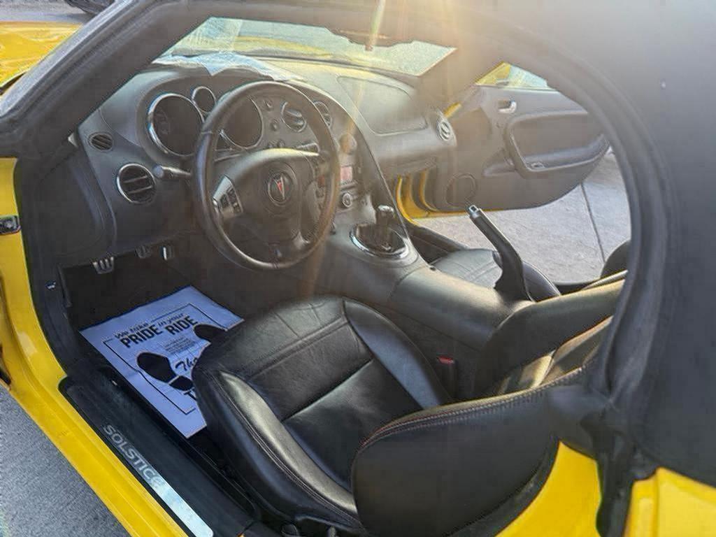 2008 Pontiac Solstice - $5,995