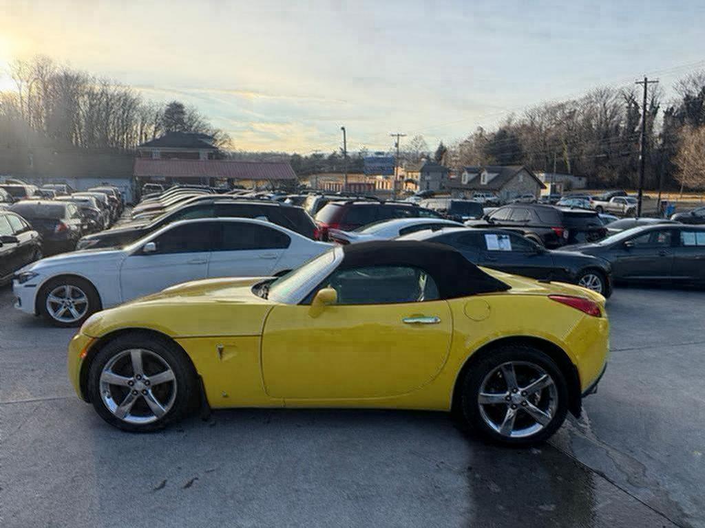 2008 Pontiac Solstice - $5,995