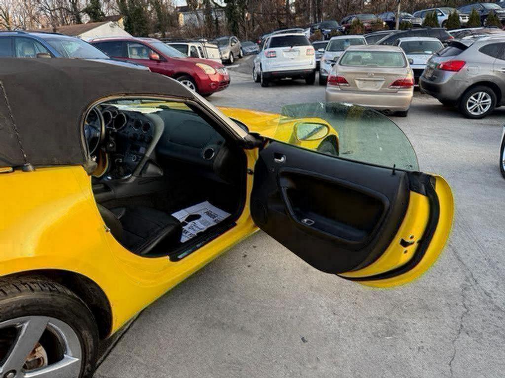 2008 Pontiac Solstice - $5,995