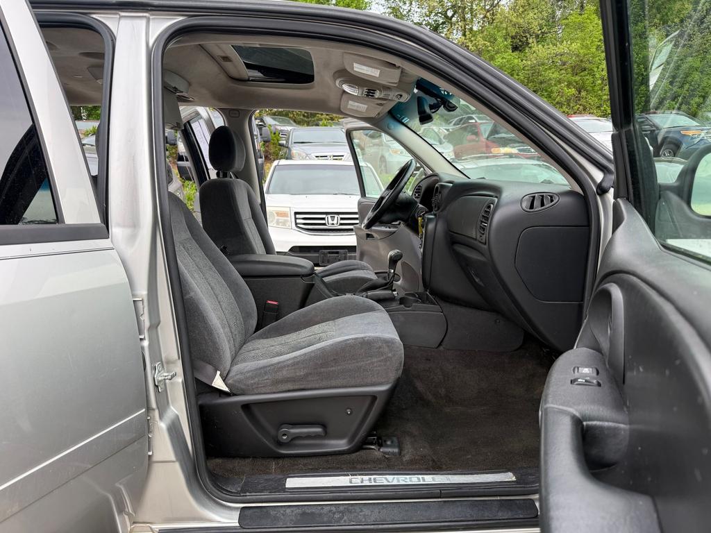 2006 Chevrolet Blazer - $2,700