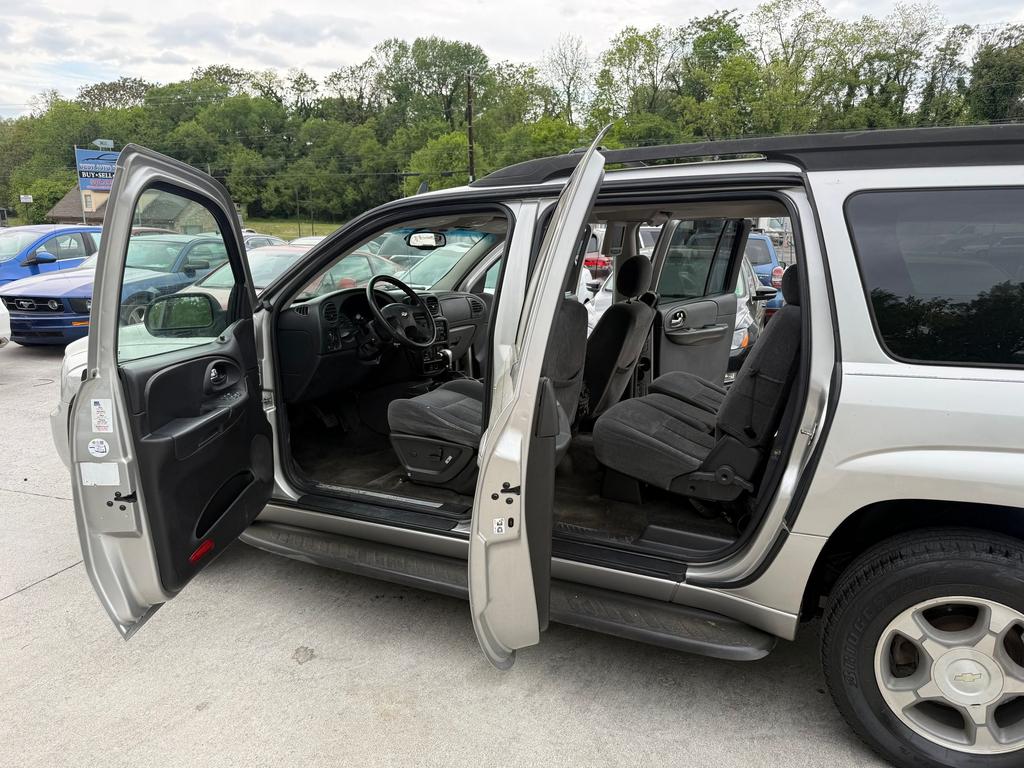 2006 Chevrolet Blazer - $2,700