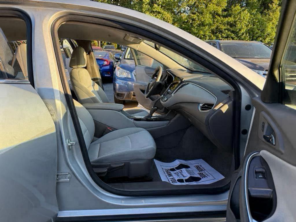 2018 Chevrolet Malibu - $6,900