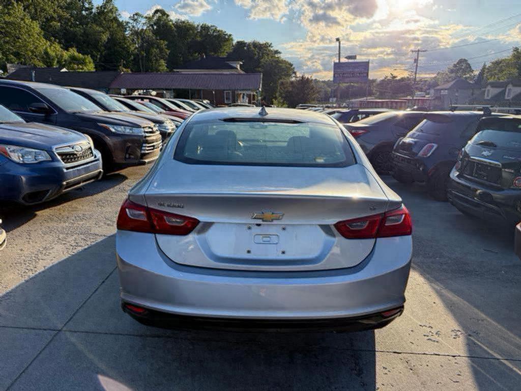 2018 Chevrolet Malibu - $6,900