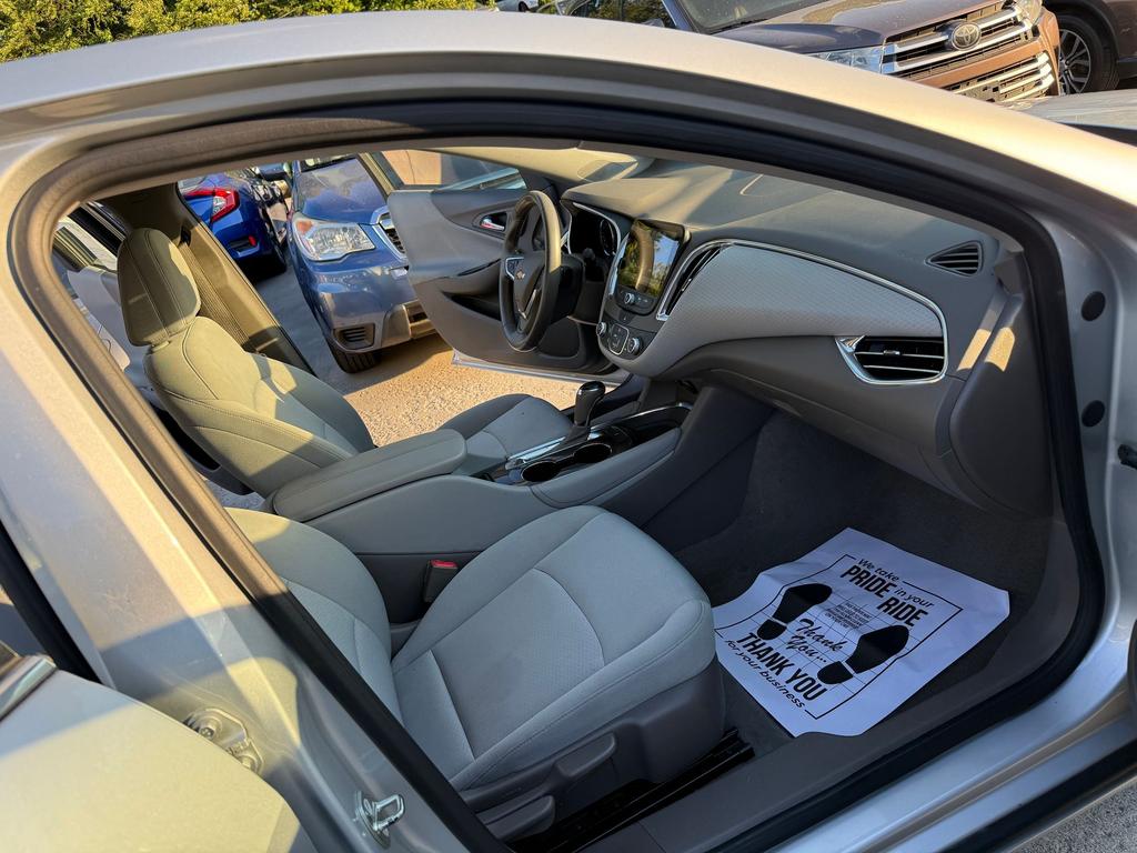 2018 Chevrolet Malibu - $6,900