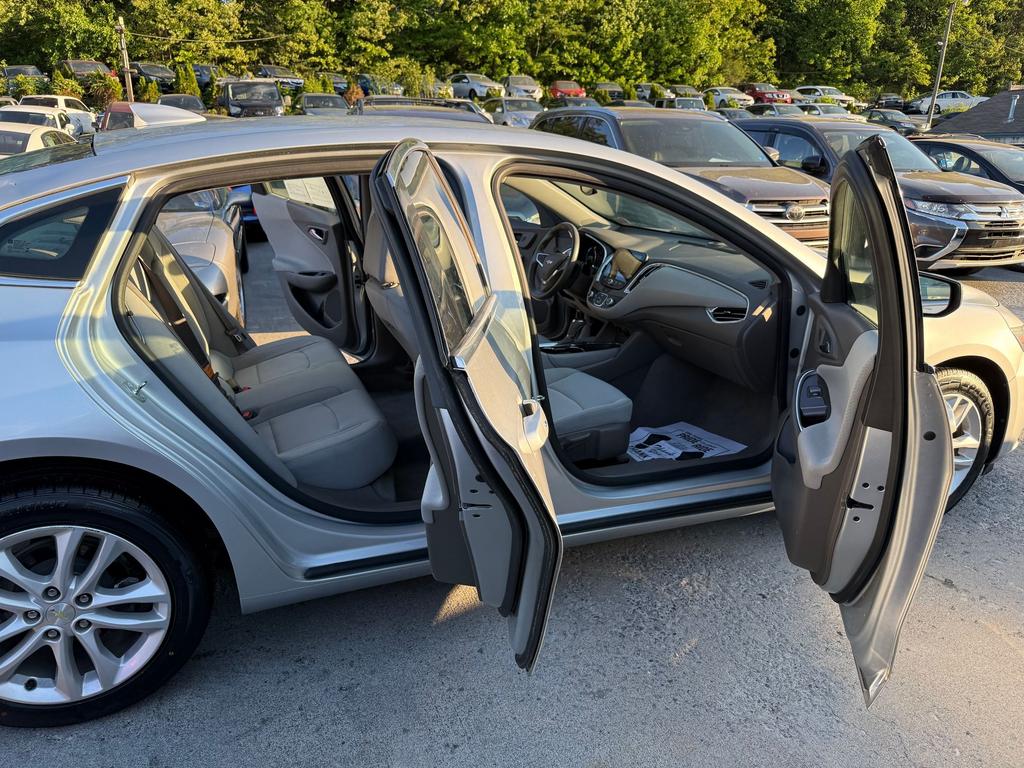 2018 Chevrolet Malibu - $6,900
