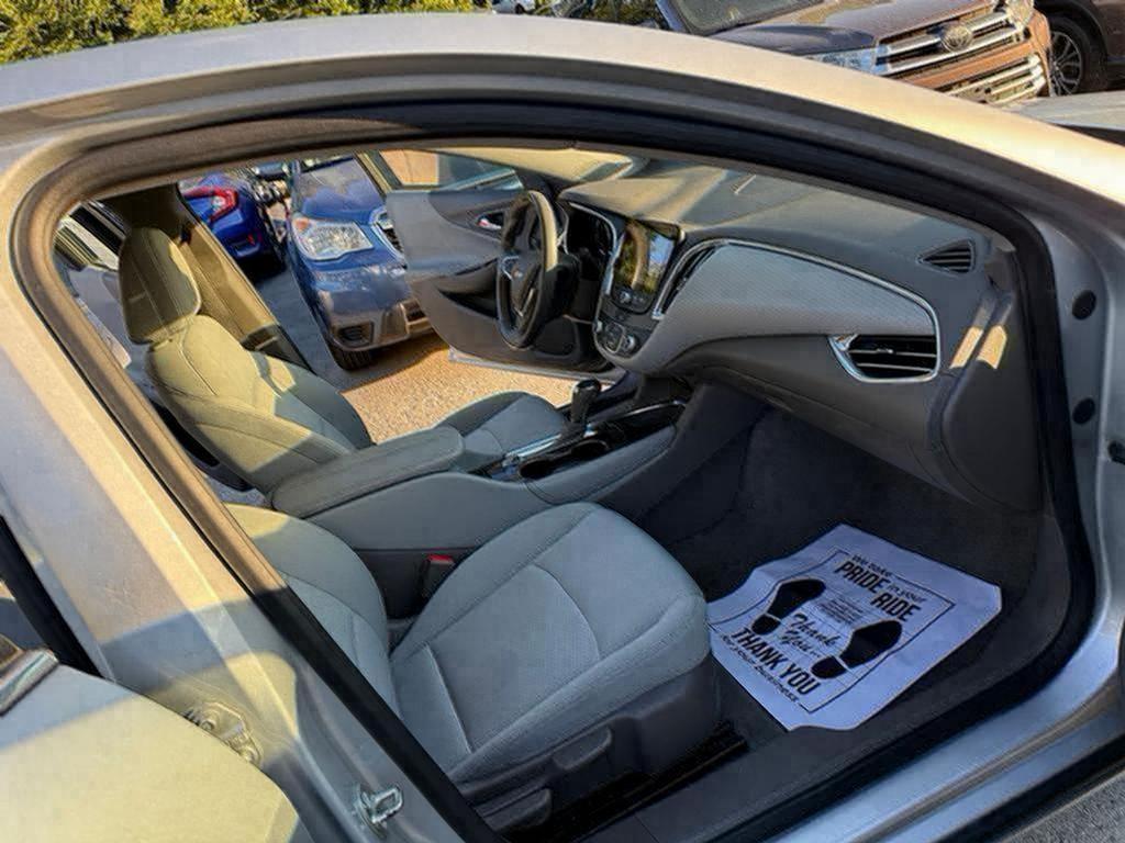2018 Chevrolet Malibu - $6,900