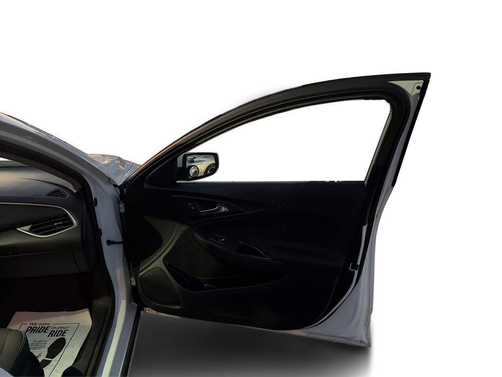 2022 Chevrolet Malibu - $16,500