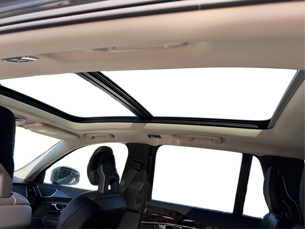 2017 Volvo XC90 - $18,500