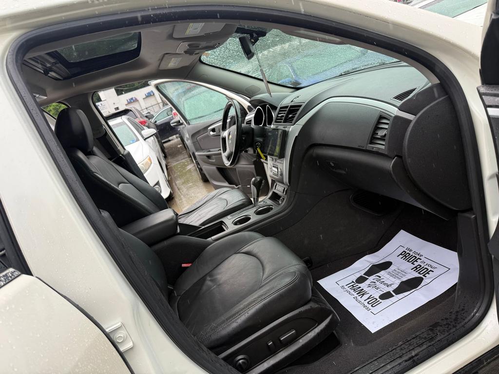 2012 Chevrolet Traverse - $4,995