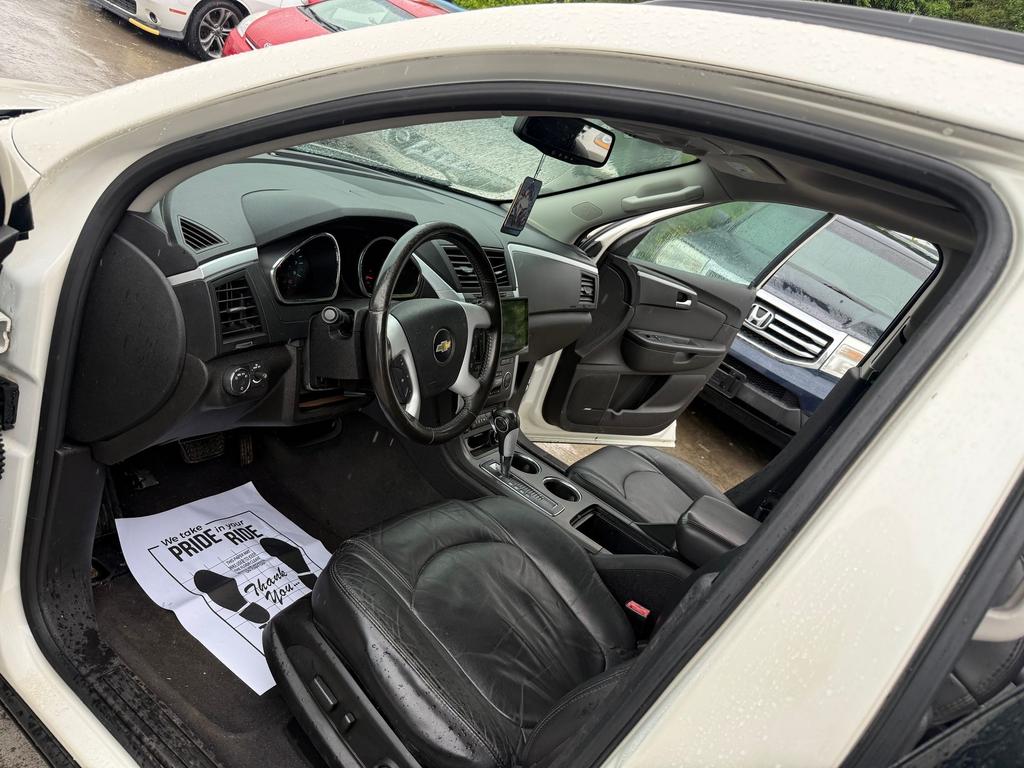 2012 Chevrolet Traverse - $4,995
