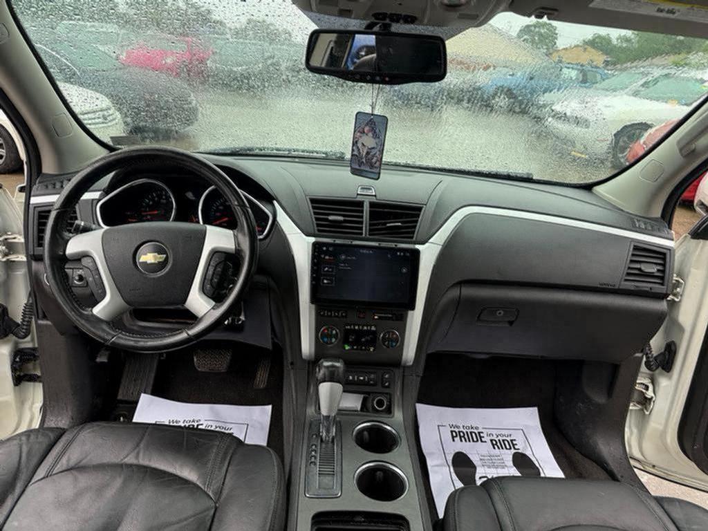 2012 Chevrolet Traverse - $4,995