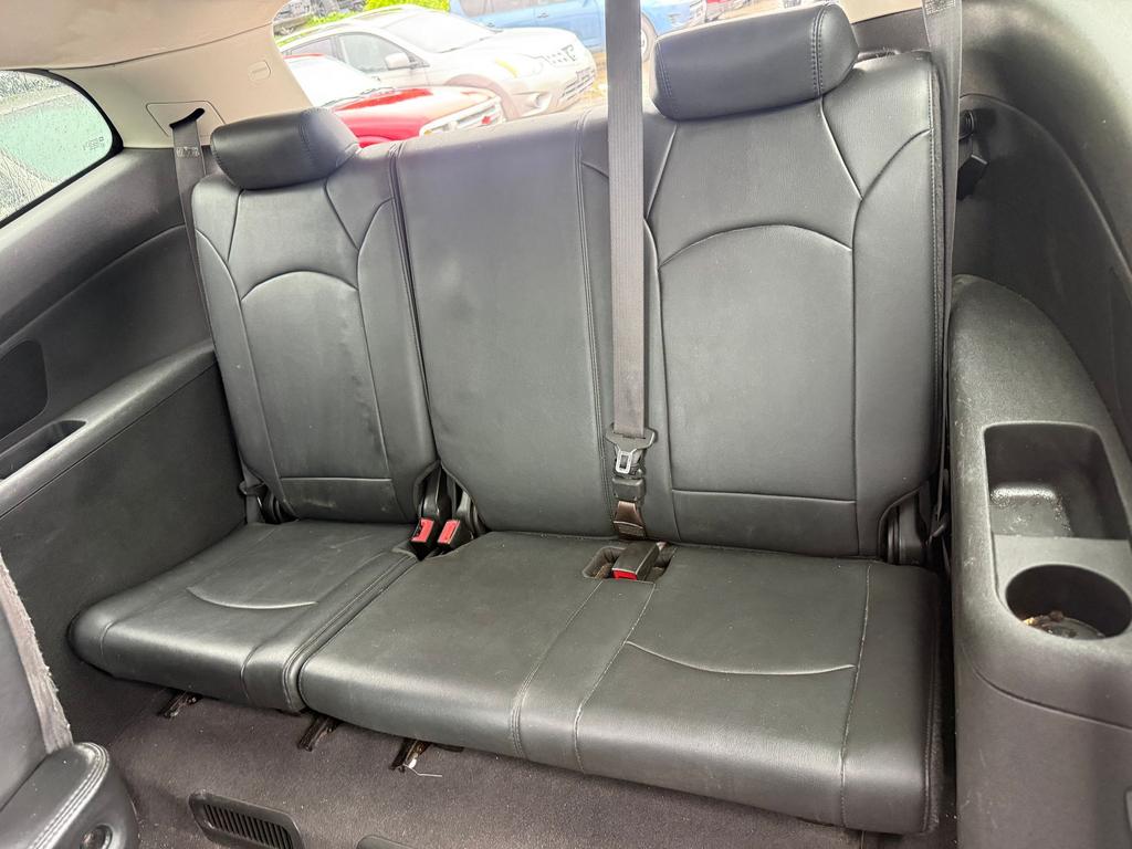 2012 Chevrolet Traverse - $4,995