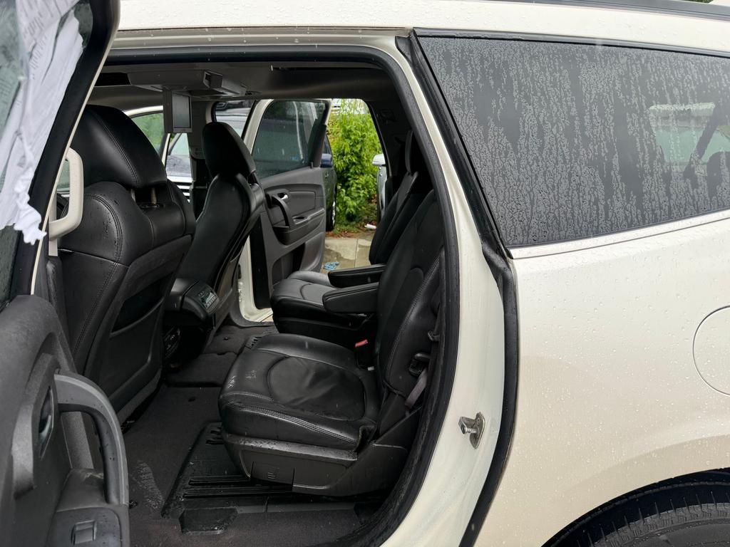 2012 Chevrolet Traverse - $4,995