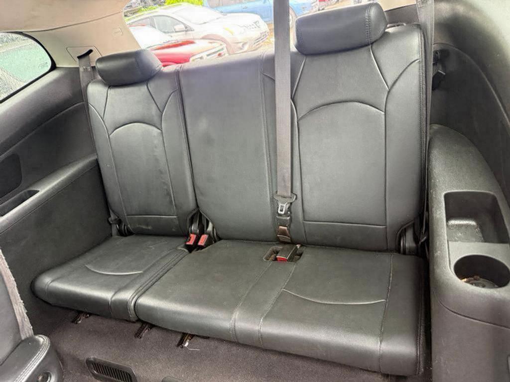 2012 Chevrolet Traverse - $4,995