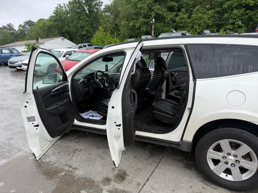 2012 Chevrolet Traverse - $4,995