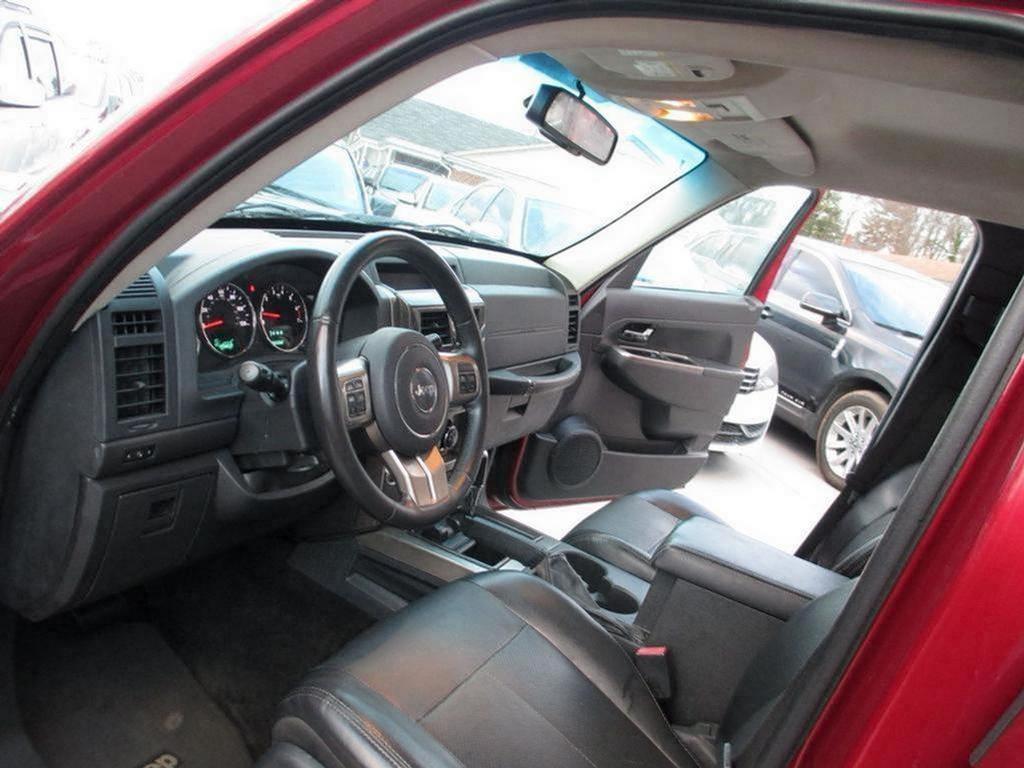 2012 Jeep Liberty - $5,995