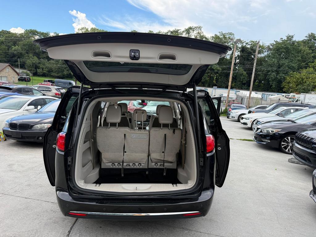 2018 Chrysler Pacifica - $9,500