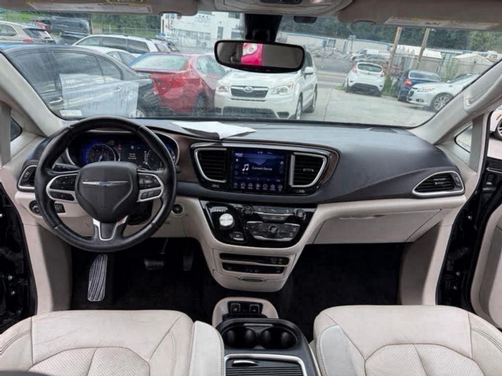 2018 Chrysler Pacifica - $9,500