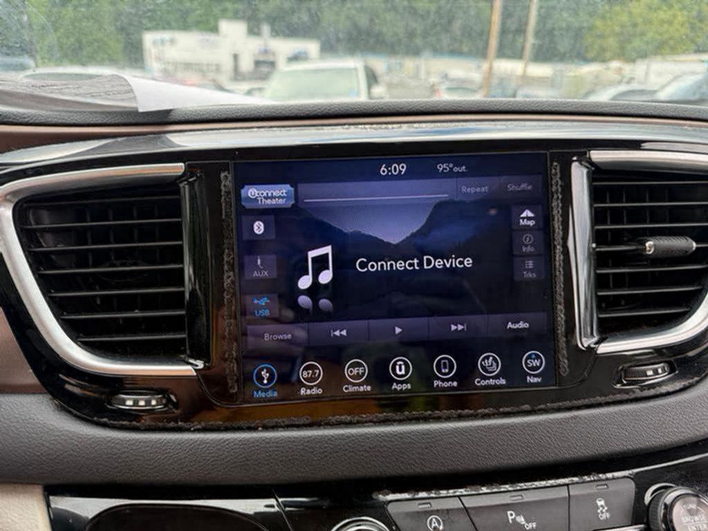 2018 Chrysler Pacifica - $9,500
