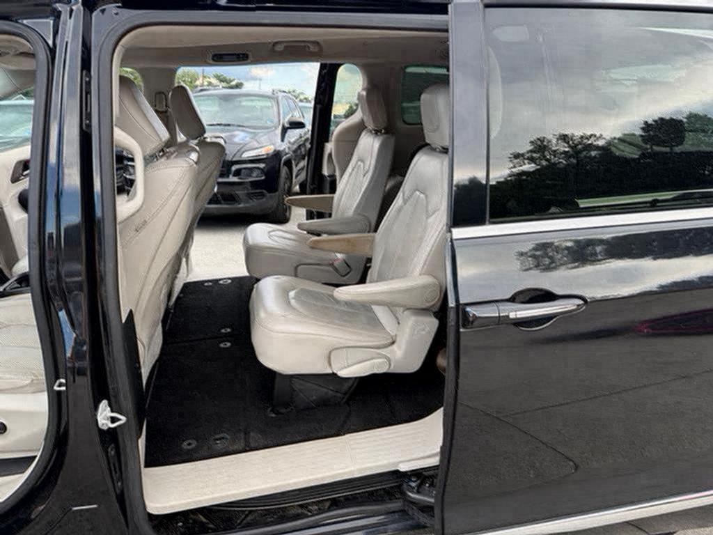 2018 Chrysler Pacifica - $9,500