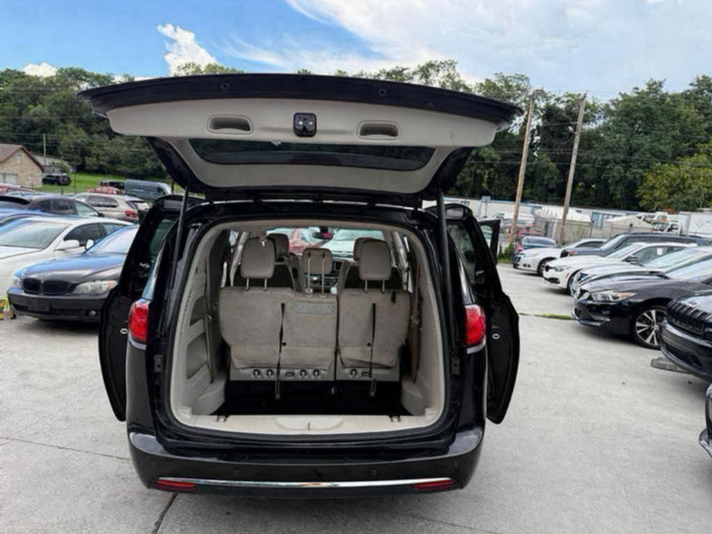 2018 Chrysler Pacifica - $9,500