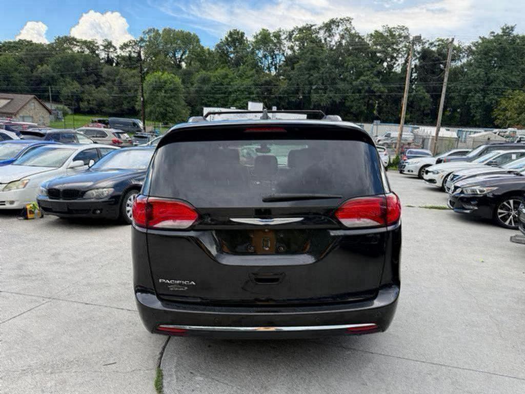 2018 Chrysler Pacifica - $9,500