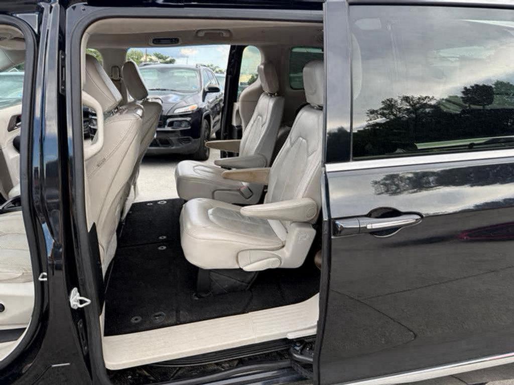 2018 Chrysler Pacifica - $9,500