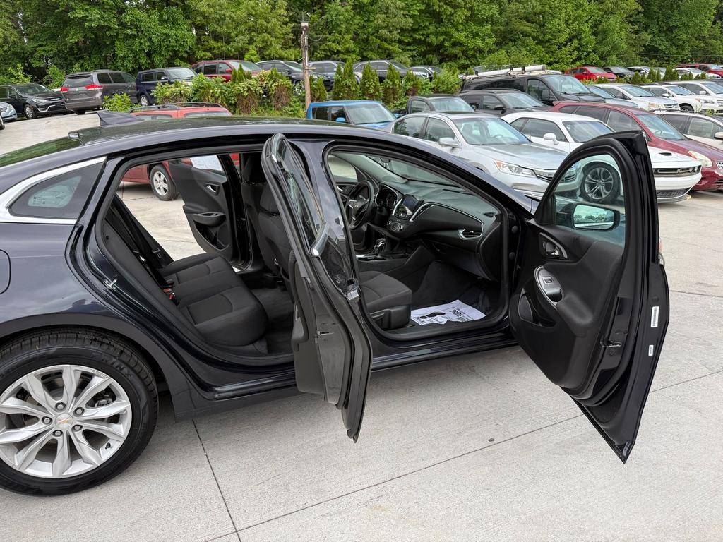 2023 Chevrolet Malibu - $18,500