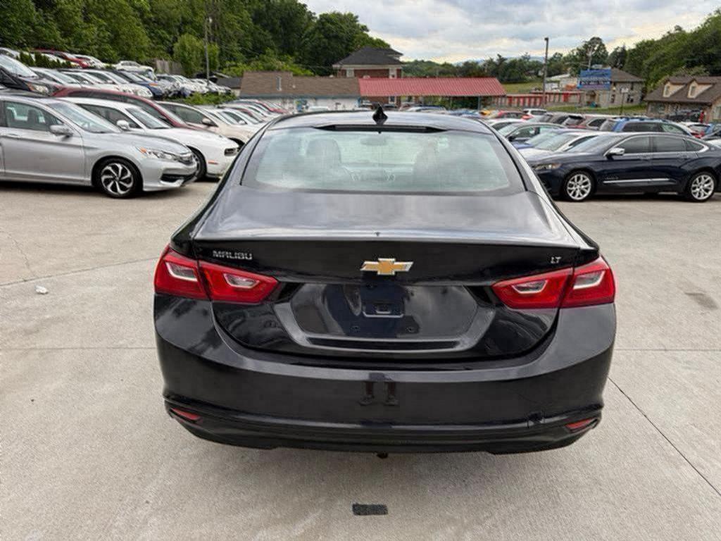 2023 Chevrolet Malibu - $18,500